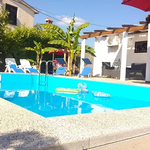 Zen , Fažana Kroatien
